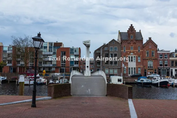 Taxi van Deurne naar Rotterdam Airport