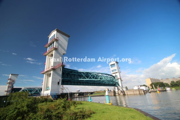 Taxi van Krimpen aan den IJssel naar Rotterdam Airport