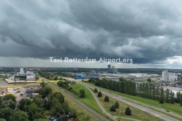 Taxi van Voorst naar Rotterdam Airport